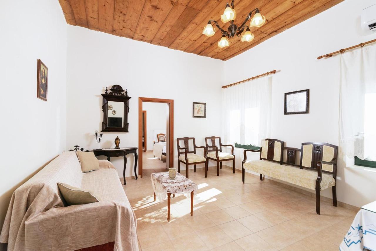 Fontana Villa *